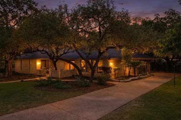 6207 Shadow Mountain DR,  Austin,  TX 78731