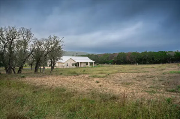 115 Philip DR, Ingram, TX 78025