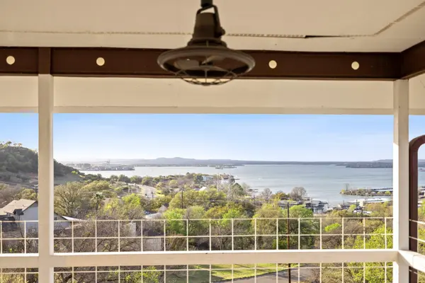 200 Kings Way,  Cottonwood Shores,  TX 78657