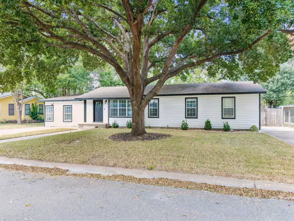 908 Kent ST,  Taylor,  TX 76574