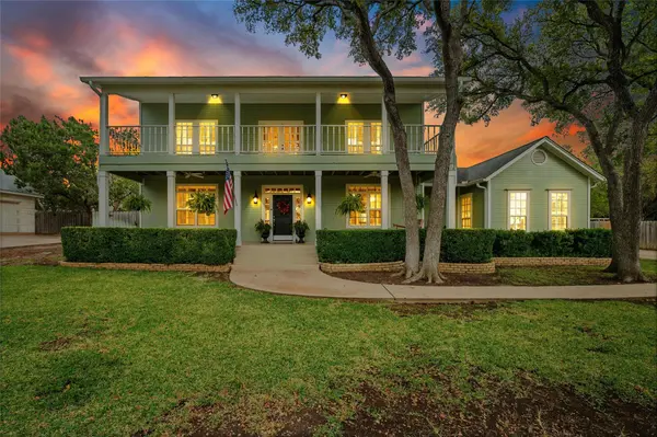 807 Cutlass ST, Lakeway, TX 78734