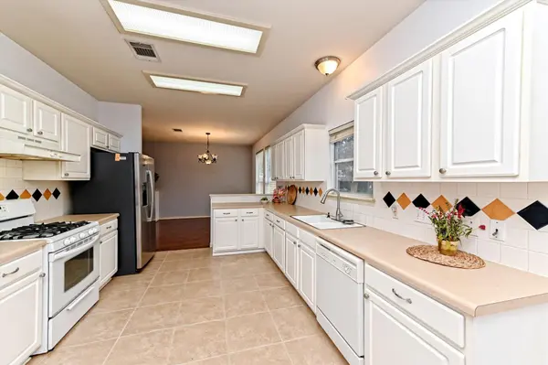 4437 Chickasaw CT, Austin, TX 78749