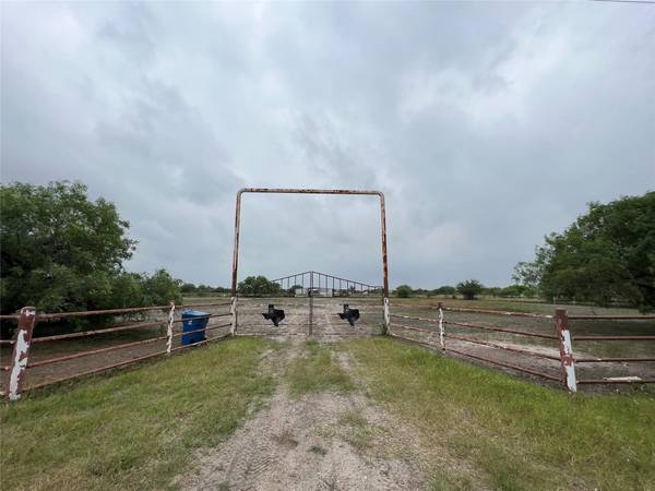13883 CR 1196, Sinton, TX 78637