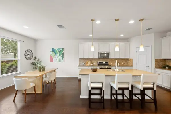 9400 Privet DR, Austin, TX 78748