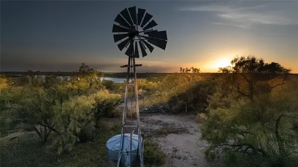 1281 pr 3740,  Coleman,  TX 76888