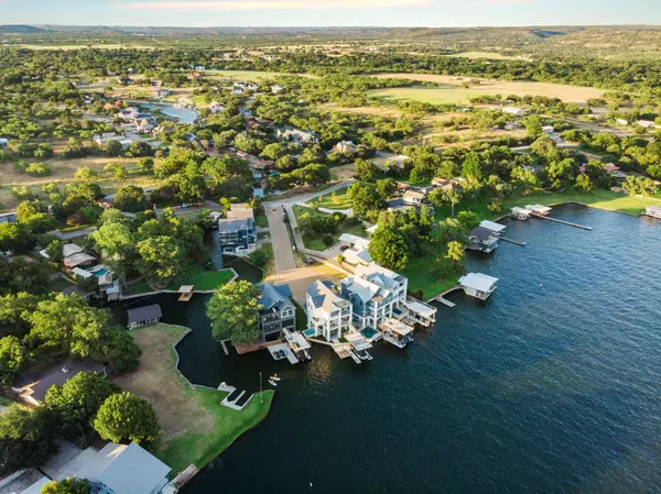 112 Cypress Shore LN,  Kingsland,  TX 78639