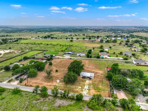 2100 Mathias LN, Kyle, TX 78640