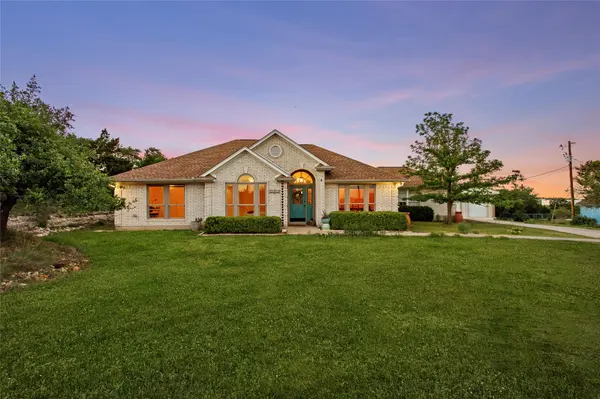 1003 Canyon View RD, Dripping Springs, TX 78620