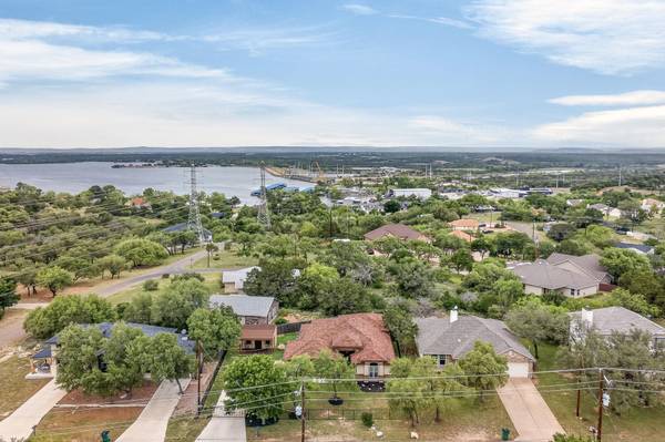 212 Knights Row ROW, Cottonwood Shores, TX 78657