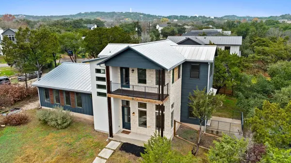 10906 Crestview DR,  Jonestown,  TX 78645