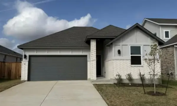 131 Sincere DR, Kyle, TX 78640