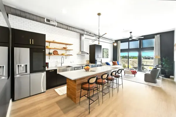 2124 E 6th ST #418,  Austin,  TX 78702