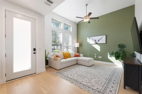 7817 Moody BND, Austin, TX 78744