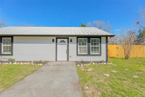 605 Arthur ST, Elgin, TX 78621