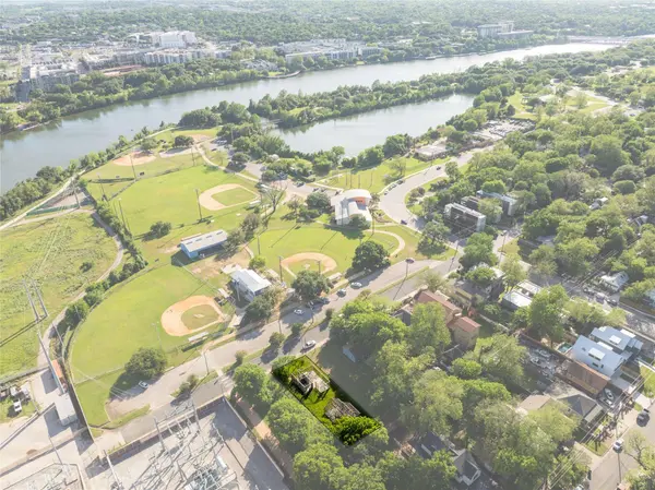 2218 Riverview ST,  Austin,  TX 78702