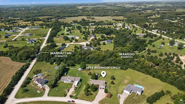 4854 Wildridge CIR, Wamego, KS 66547