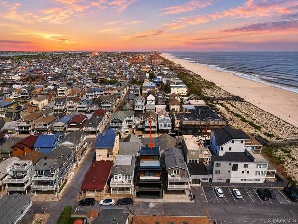 18 New Hampshire ST, Long Beach, NY 11561