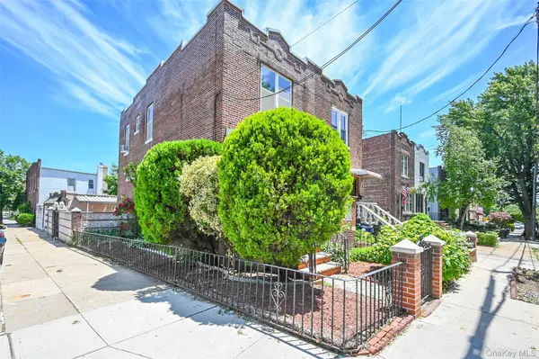 6953 73rd PL, Middle Village, NY 11379