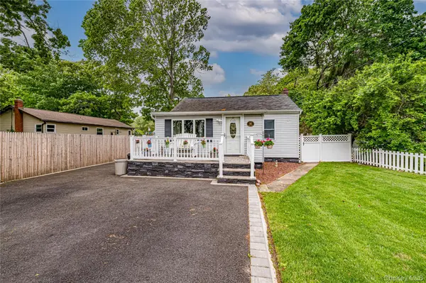 122 Church DR, Mastic Beach, NY 11951