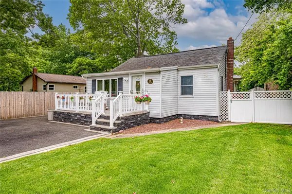 122 Church DR, Mastic Beach, NY 11951