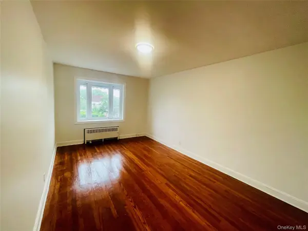 2811 Gunther AVE, Bronx, NY 10469