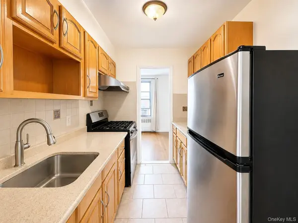 59-21 Calloway ST #4T, Corona, NY 11368