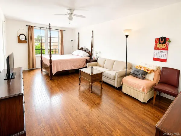 59-21 Calloway ST #4T, Corona, NY 11368
