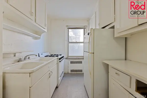 64-85 Saunders Street #A8, Rego Park, NY 11374