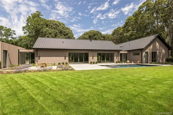 6 Great Circle DR, Shelter Island, NY 11964