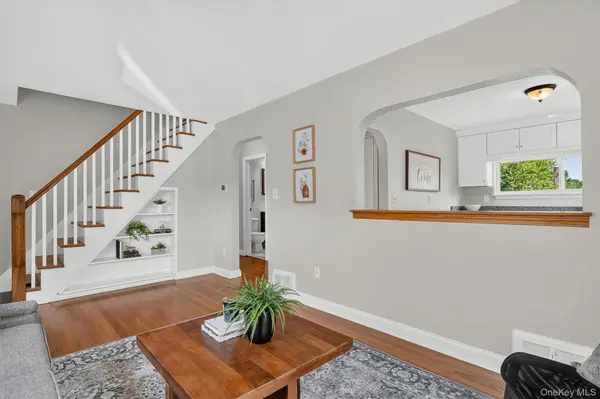 6 Broad ST, New Windsor, NY 12553
