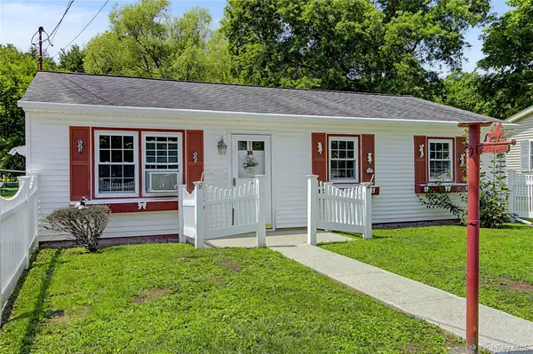38 Seely ST, Walden, NY 12586