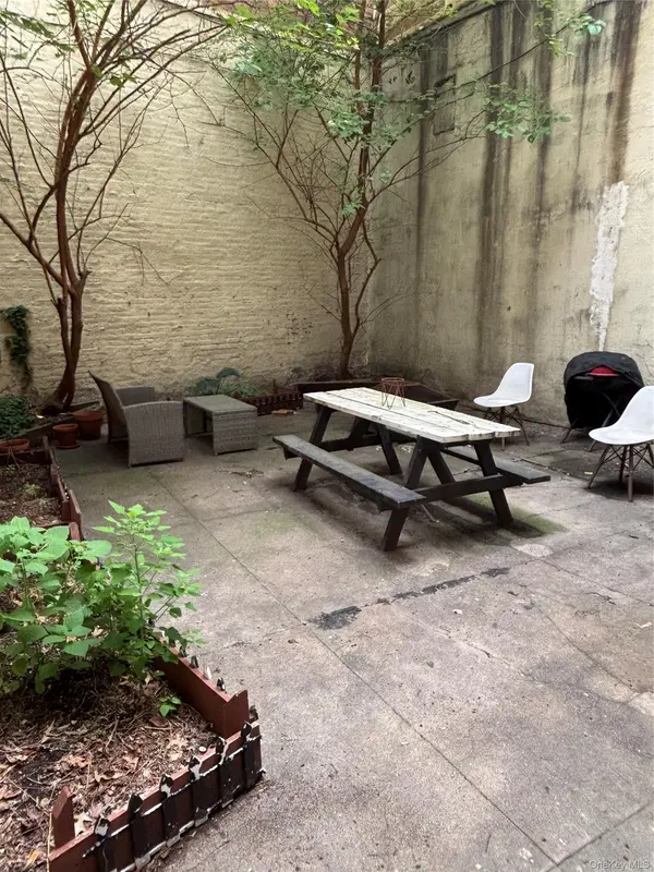 322 Myrtle AVE, Brooklyn, NY 11205