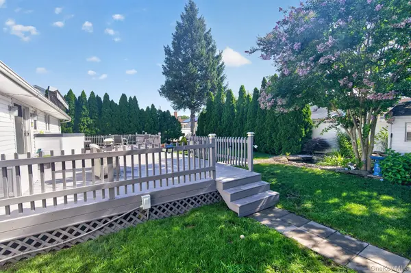 70 S 5th ST, Bethpage, NY 11714