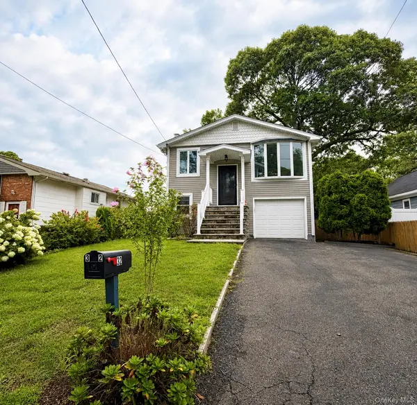 32 Dorchester RD, Ronkonkoma, NY 11779