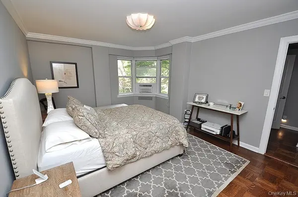 235 Garth RD #E2E, Scarsdale, NY 10583