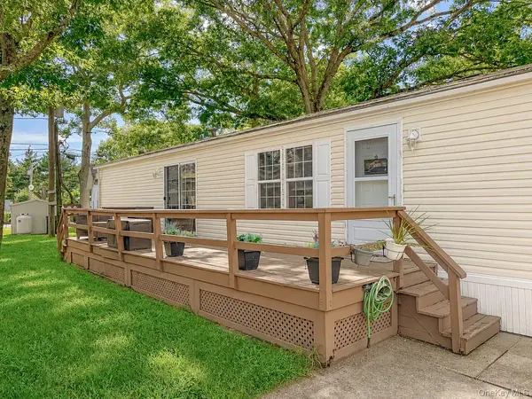37 Hubbard #39, Riverhead, NY 11901