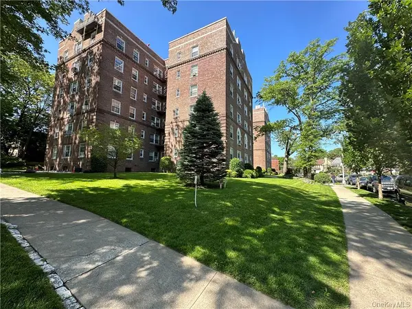 17506 Devonshire BLVD #4C, Jamaica Hills, NY 11432