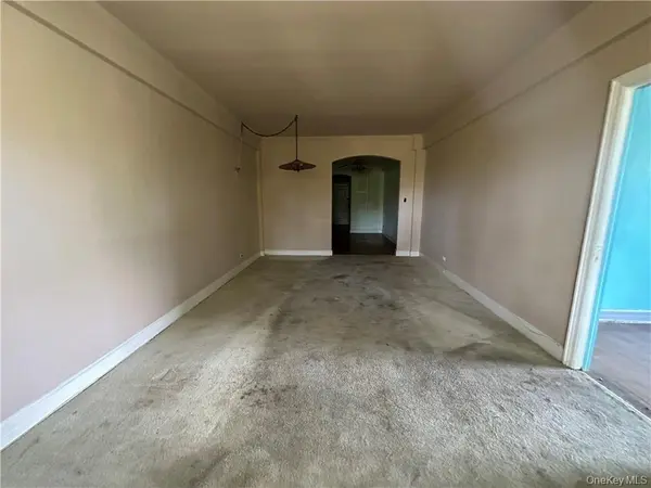 17506 Devonshire BLVD #4C, Jamaica Hills, NY 11432
