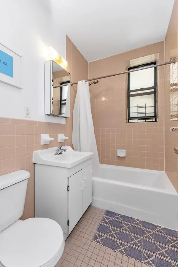 242 W 112th ST #3BC, New York (manhattan), NY 10026