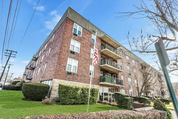 60 Hempstead AVE #1K, Lynbrook, NY 11563