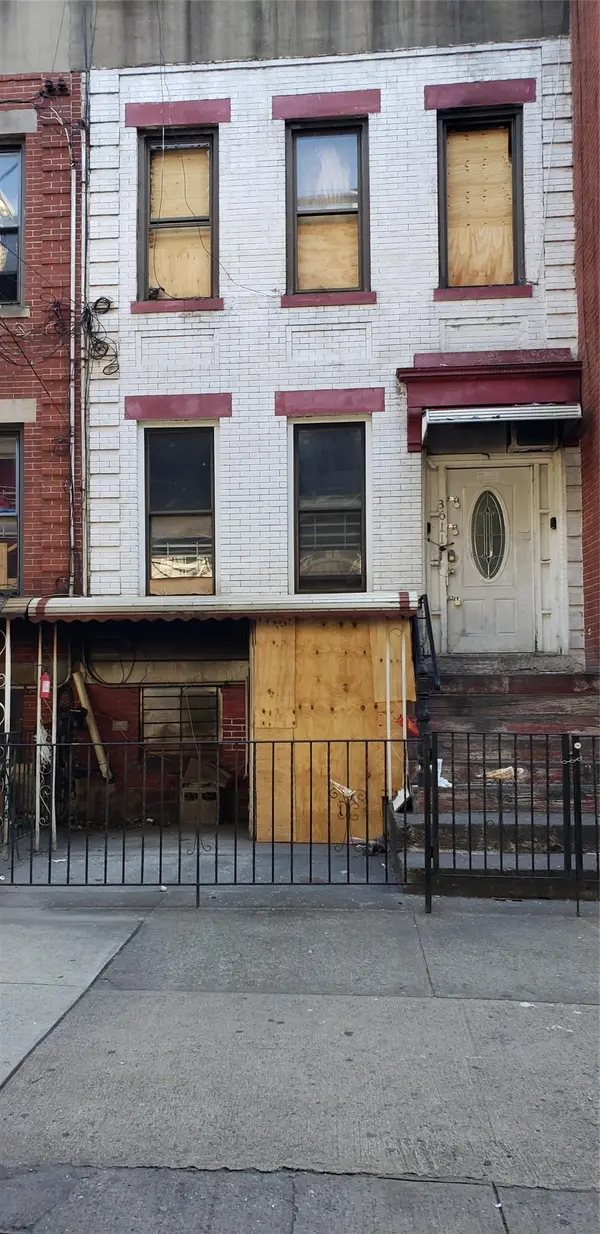 36-11 31 ST, Long Island City, NY 11106