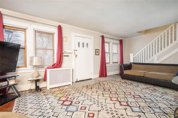 67 E Dean ST, Freeport, NY 11520