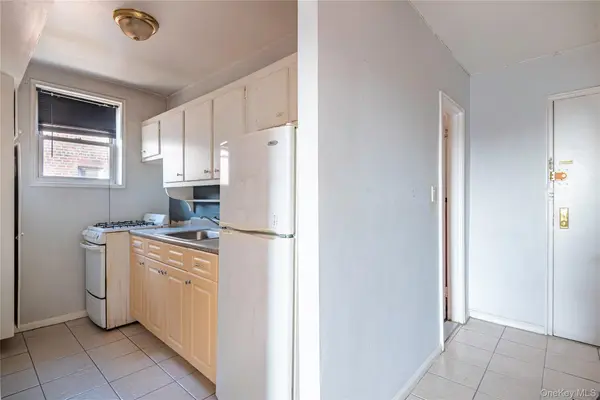 133-01 Booth Memorial Ave, Flushing, NY 11355