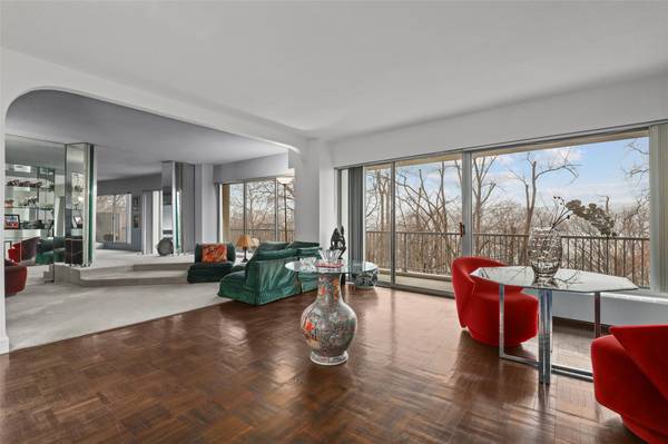 4455 Douglas AVE #3EF, Bronx, NY 10471