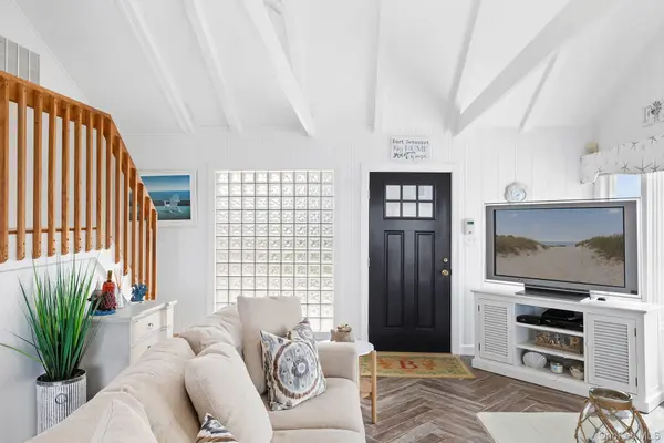 132 Point RD, Westhampton Beach, NY 11978