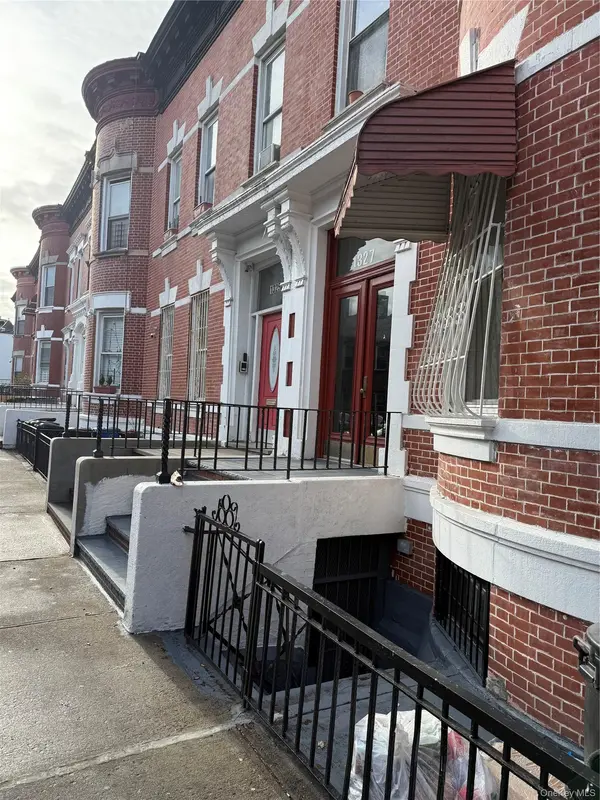 1327 Plimpton AVE, Bronx, NY 10452