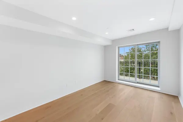 23-23 30th road #3, Astoria, NY 11102
