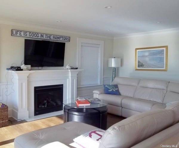493 Dune RD, Westhampton Beach, NY 11978