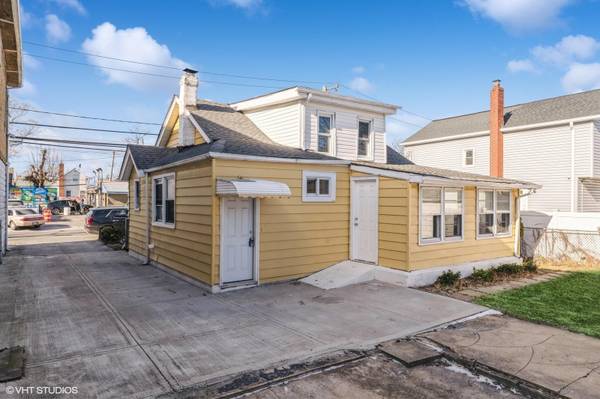 12 Biltmore AVE, Elmont, NY 11003