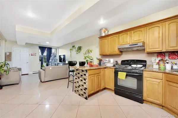 14-26 30 DR, Astoria, NY 11102